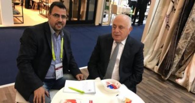 علي هامش المعرض