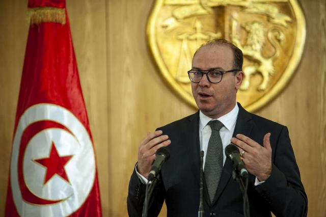 واصل إلياس الفخفاخ رئيس الوزراء التونسى المكلف