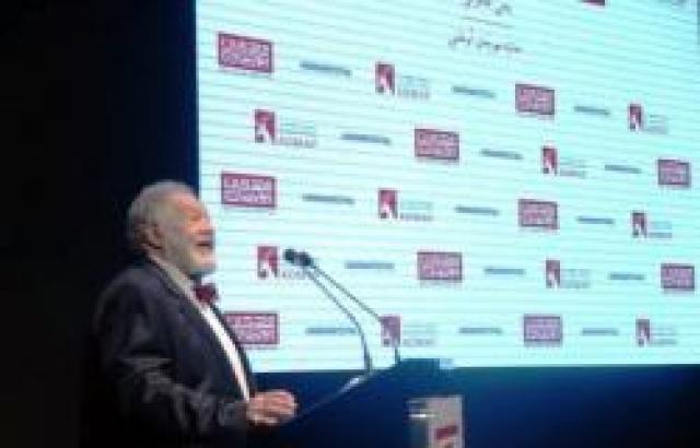 النجم يحيي الفخراني اثناء التكريم