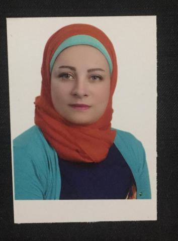 الكاتبة بدور محمود