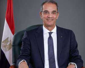 وزير الاتصالات: وقف تنفيذ الاجراءات...