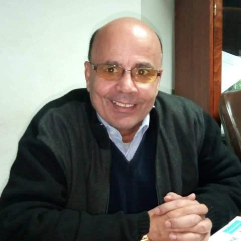 الكاتب الثحفي محمد حلمي