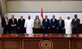 رئيس الوزراء يشهد التوقيع على...