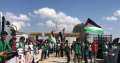 وقفات تضامنية بأعلام فلسطين لمئات...