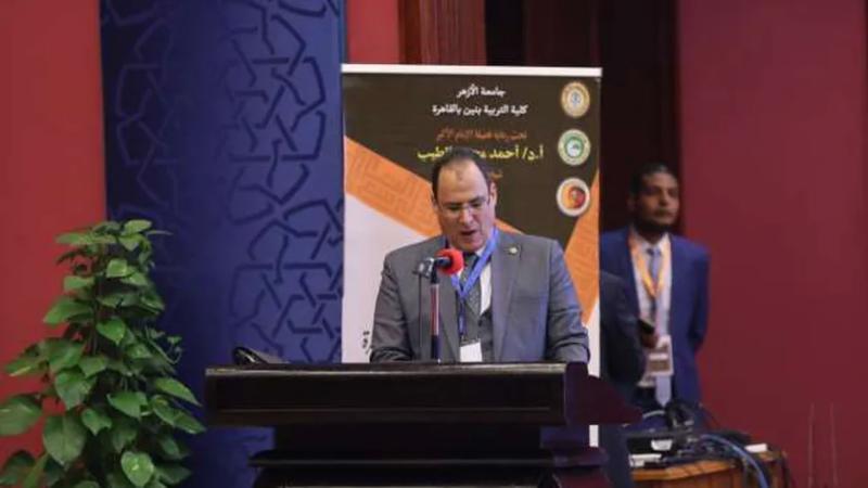 الدكتور خالد محمود عرفان، عميد كلية التربية بنين جامعة الأزهر بالقاهرة