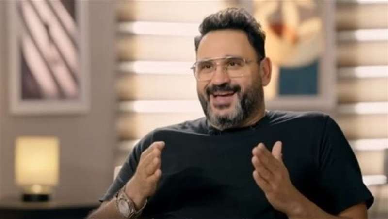 أكرم حسني