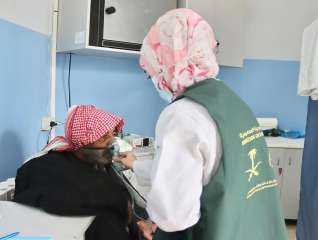 مركز الملك سلمان للإغاثة يقدم...