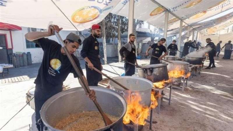 مساعدات المطبخ العالمي