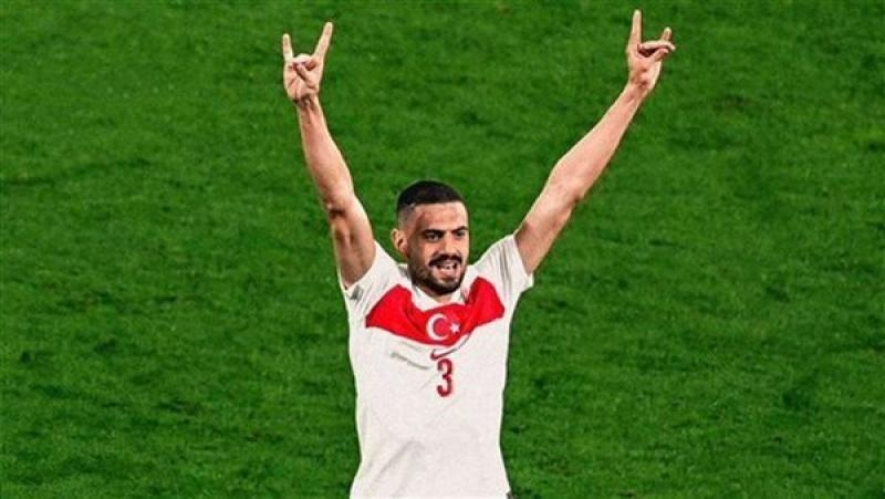 ديميرال لاعب تركيا