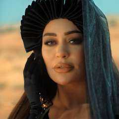 الفنانة ريم السواس تودع العام...