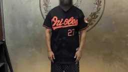 ضبط صانع محتوى لنشره مقاطع...