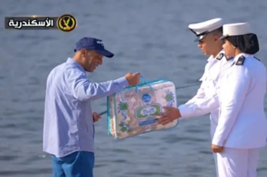 وزارة الداخلية تواصل فعاليات مبادرة ”كلنا واحد” تحت شعار ”بداية شتاء دافئ”