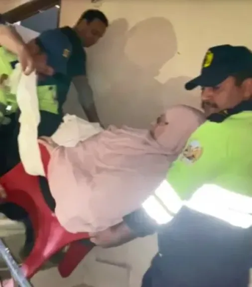 استجابة عاجلة من أمن القاهرة لنقل سيدة مريضة إلى المستشفى