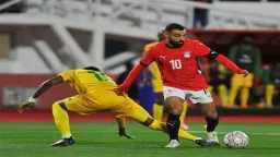 نزلها بسرعة.. قناة جزائرية تنقل...