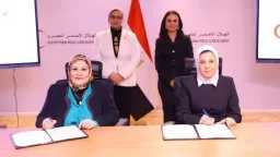 وزيرة التضامن تشهد توقيع 6...